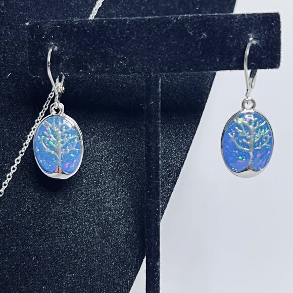 Silver Tone And Blue Glitter Tree Of Life Necklace And Pierced Earrings (6119) - Picture 3 of 7